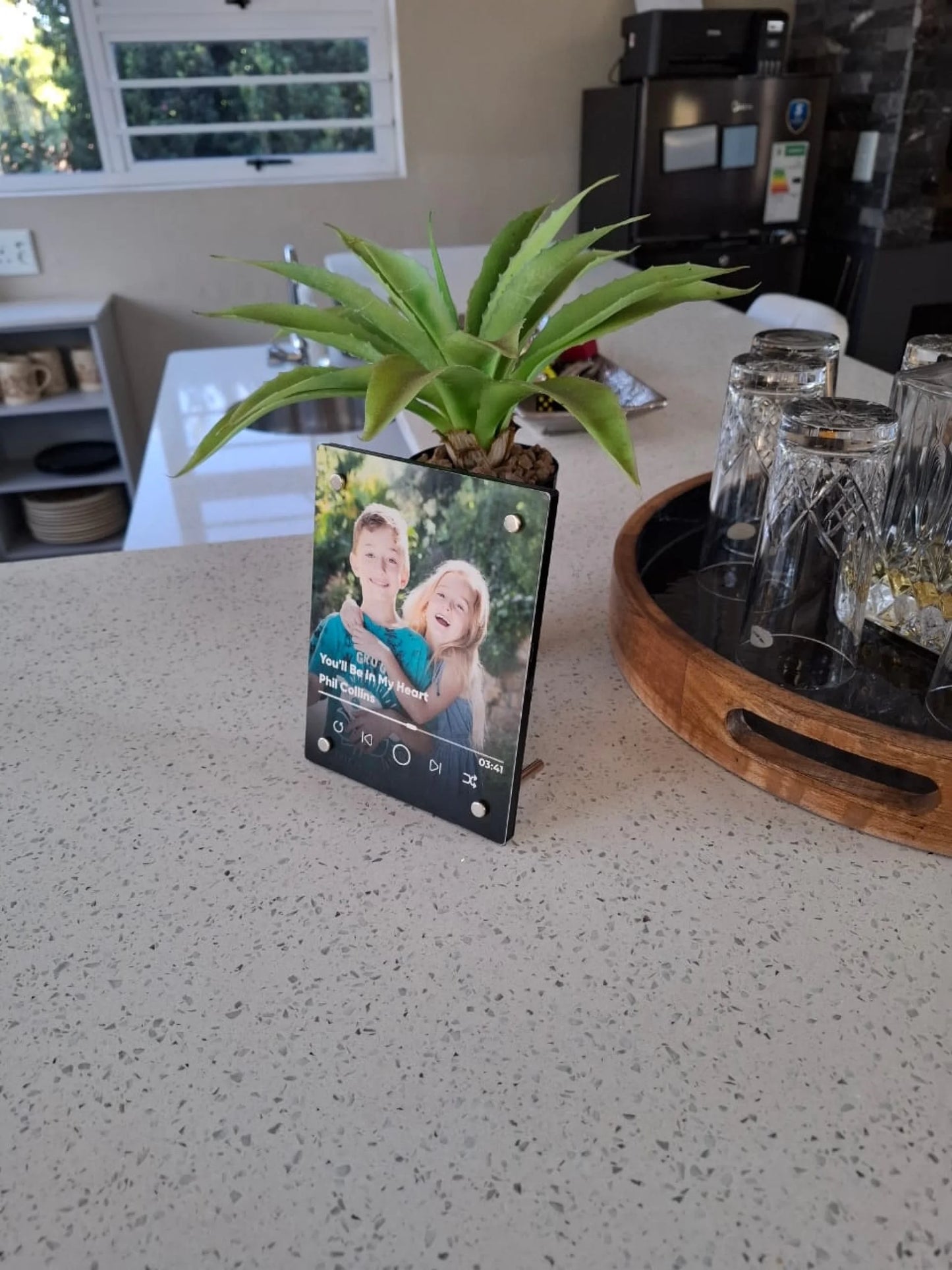 Musical Photo Display Stand-7